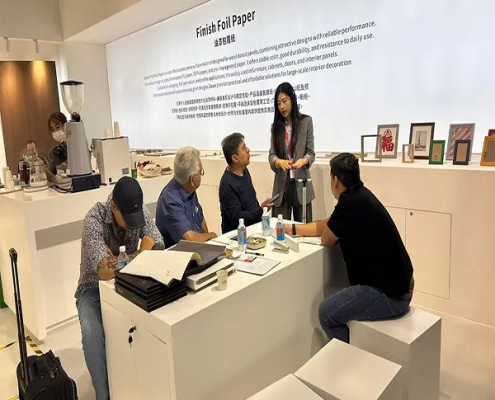 Dawei sales talking with Turkey customer at CIFF Guangzhou 2026 Dawei sales talking with Turkey customer at CIFF Guangzhou 2026